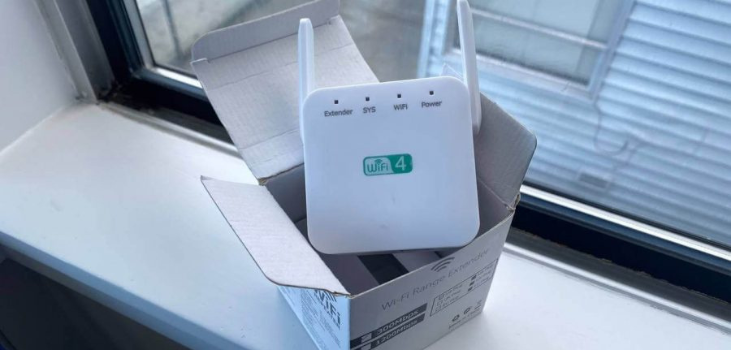 ExtendTecc Wi-Fi Booster in box